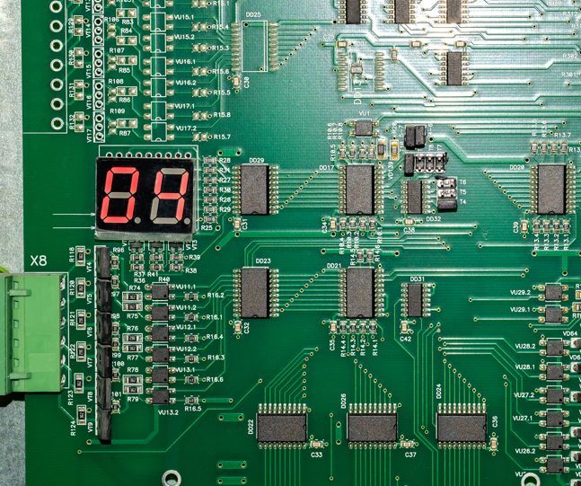 Placa electrónica de control con display de dos dígitos